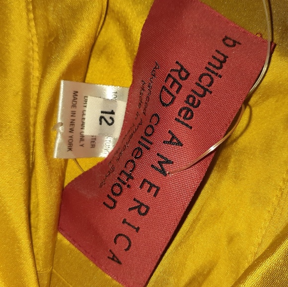 Dress 12 - Picture 2 of 2